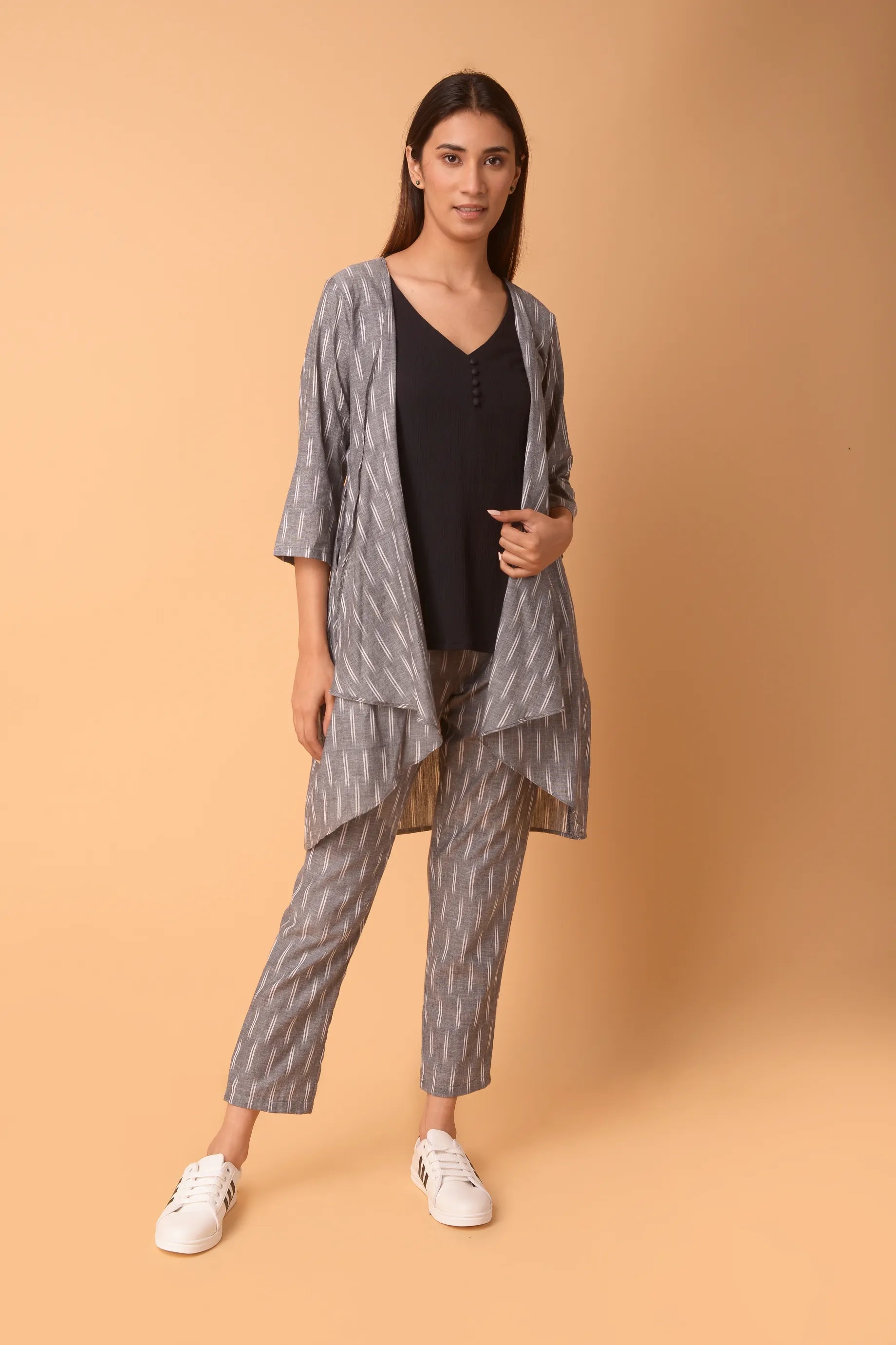 GREY COTTON SHRUG